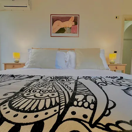 Fabrizio Surrounded By Greenery In The Center * Sorrento