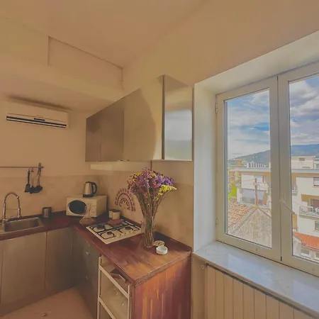 Apartman Fabrizio Surrounded By Greenery In The Center Sorrento